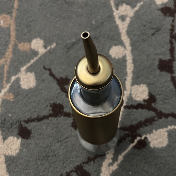 Stylish Gold and Clear Oil Dispenser - Picture 2 of 5